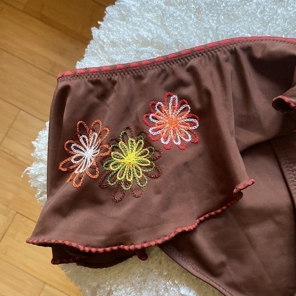 NWT XOXO chocolate brown bikini bottom with embroidered flower pattern‌‌‌‌‌‌‌ - Picture 2 of 10